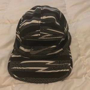 Nike Dri-Fit AW84 Running Hat - Digital Camo